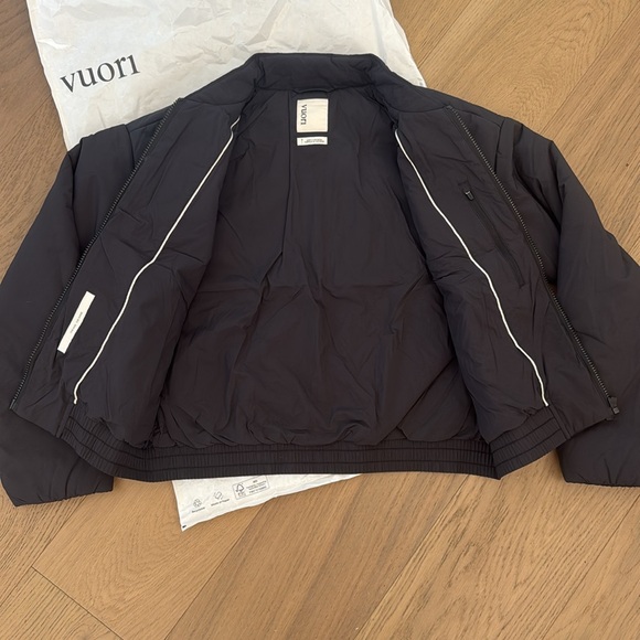 Vuori Jacket - Picture 3 of 9